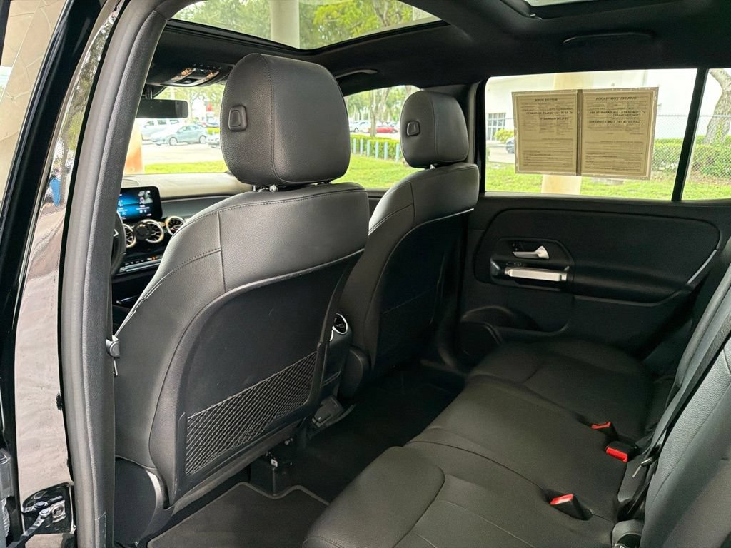Used 2022 Mercedes-Benz GLB 250 image 44