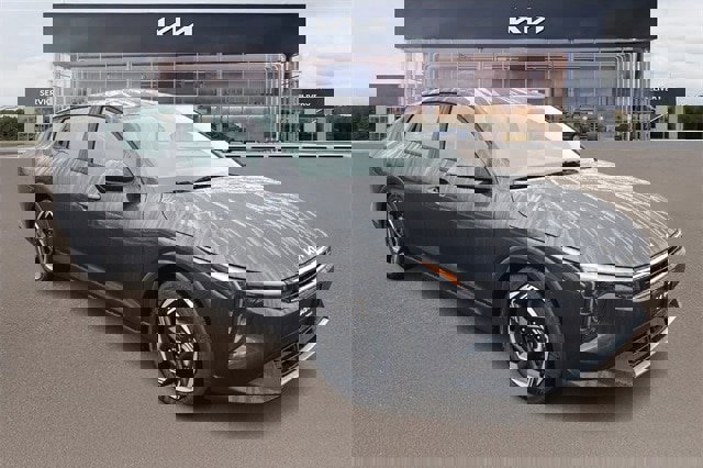 New 2025 Kia K4 EX image 10