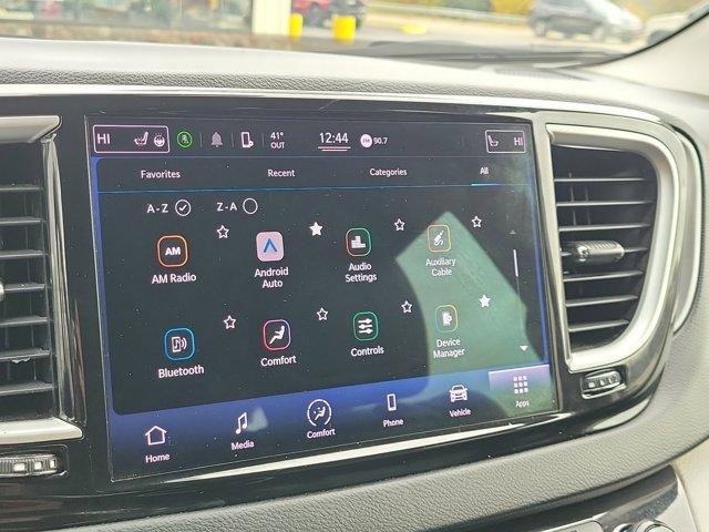 Used 2022 Chrysler Pacifica Touring-L image 28