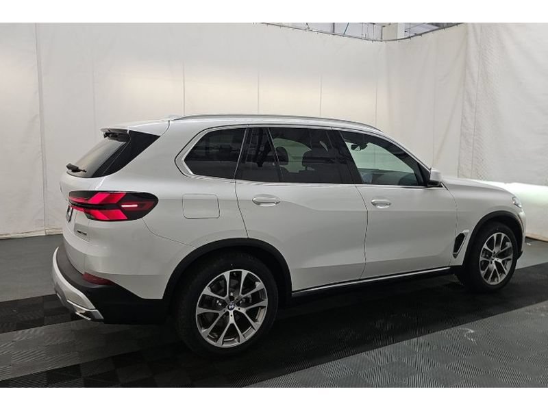 Used 2026 BMW X5 xDrive40i w/ Climate Comfort Package AWD/4WD image 6