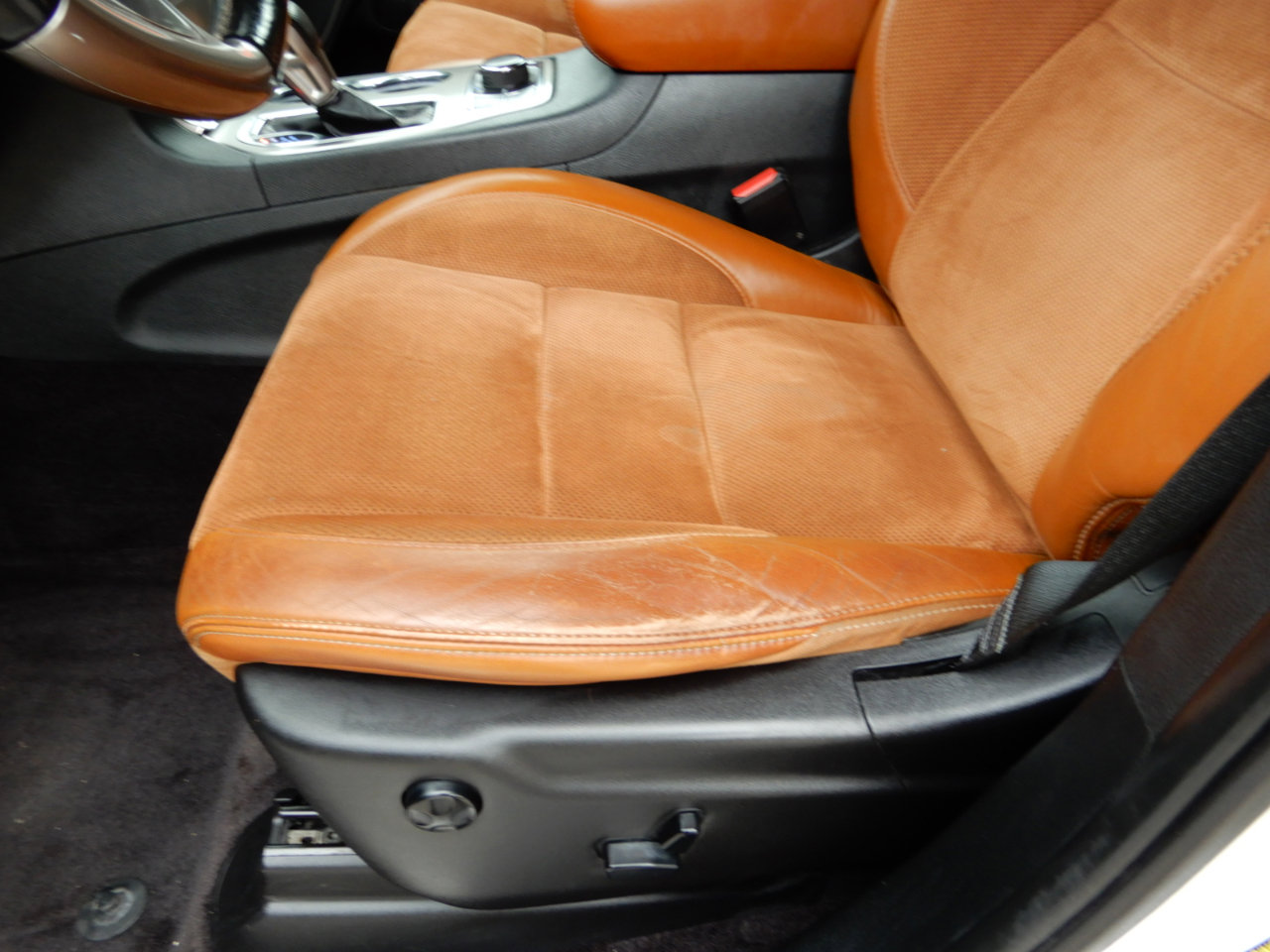 Used 2017 Jeep Grand Cherokee SRT image 13