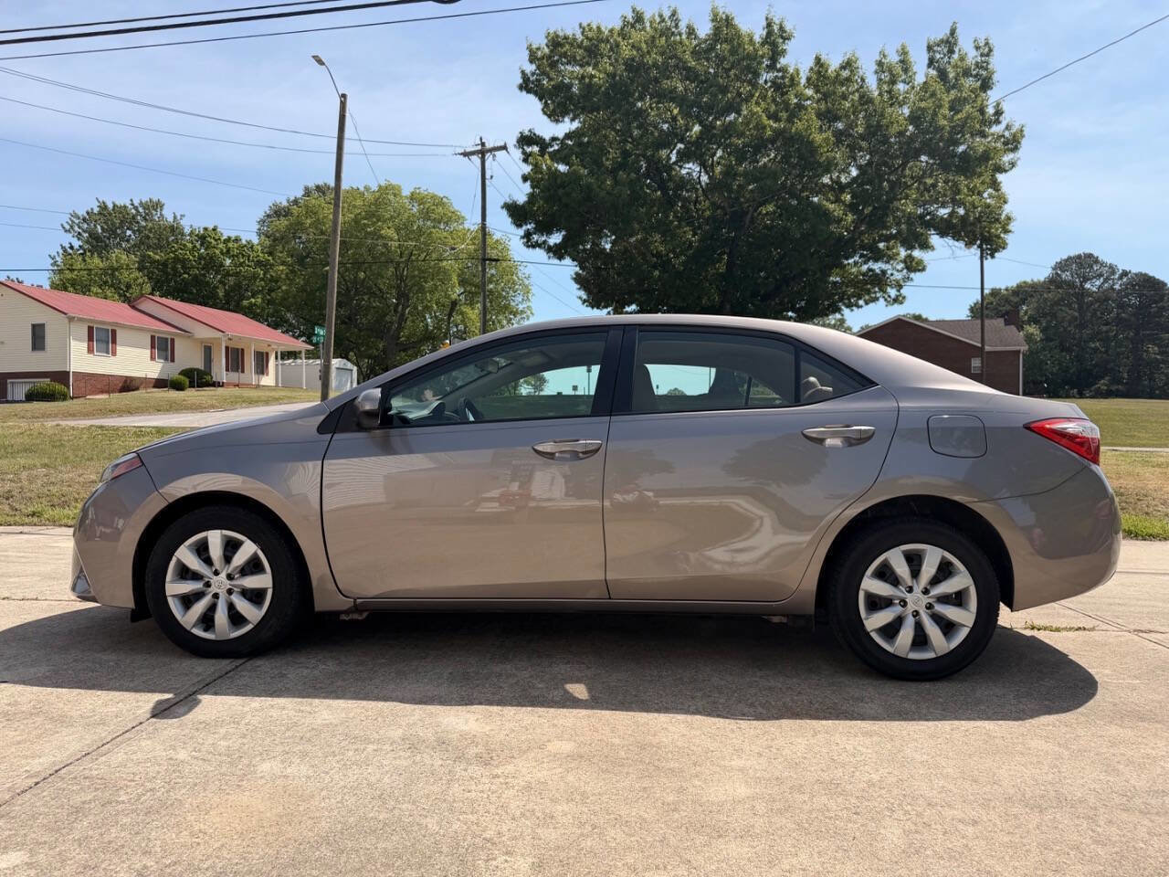 Used 2014 Toyota Corolla LE Premium FWD image 3