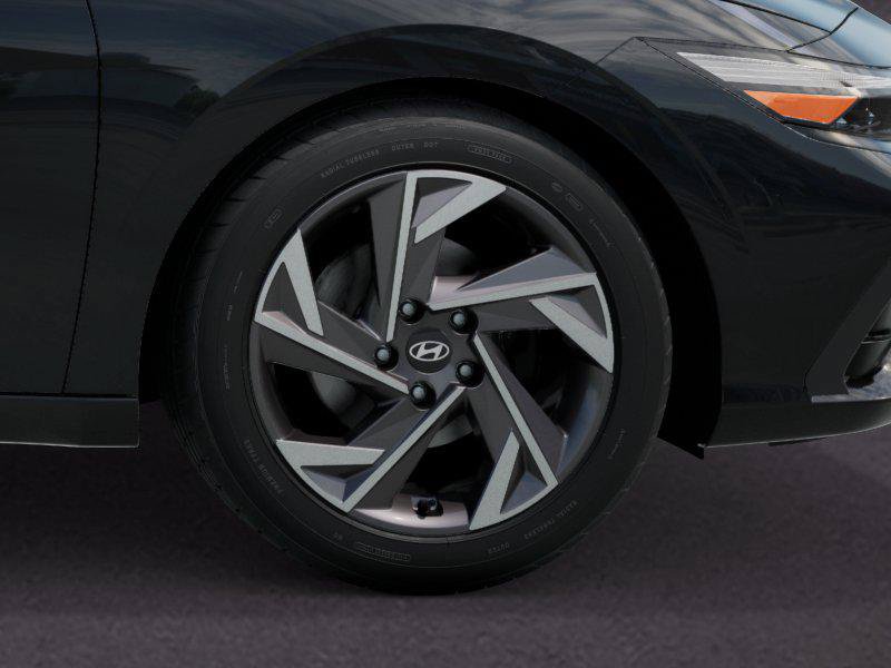 New 2026 Hyundai Elantra Limited FWD image 8