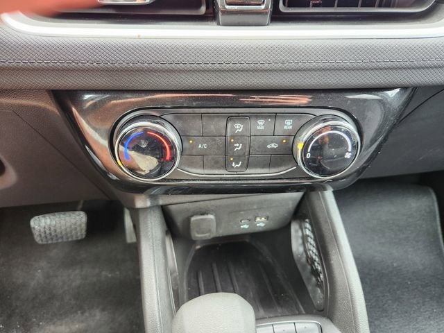 Used 2025 Chevrolet TrailBlazer LT AWD/4WD image 18
