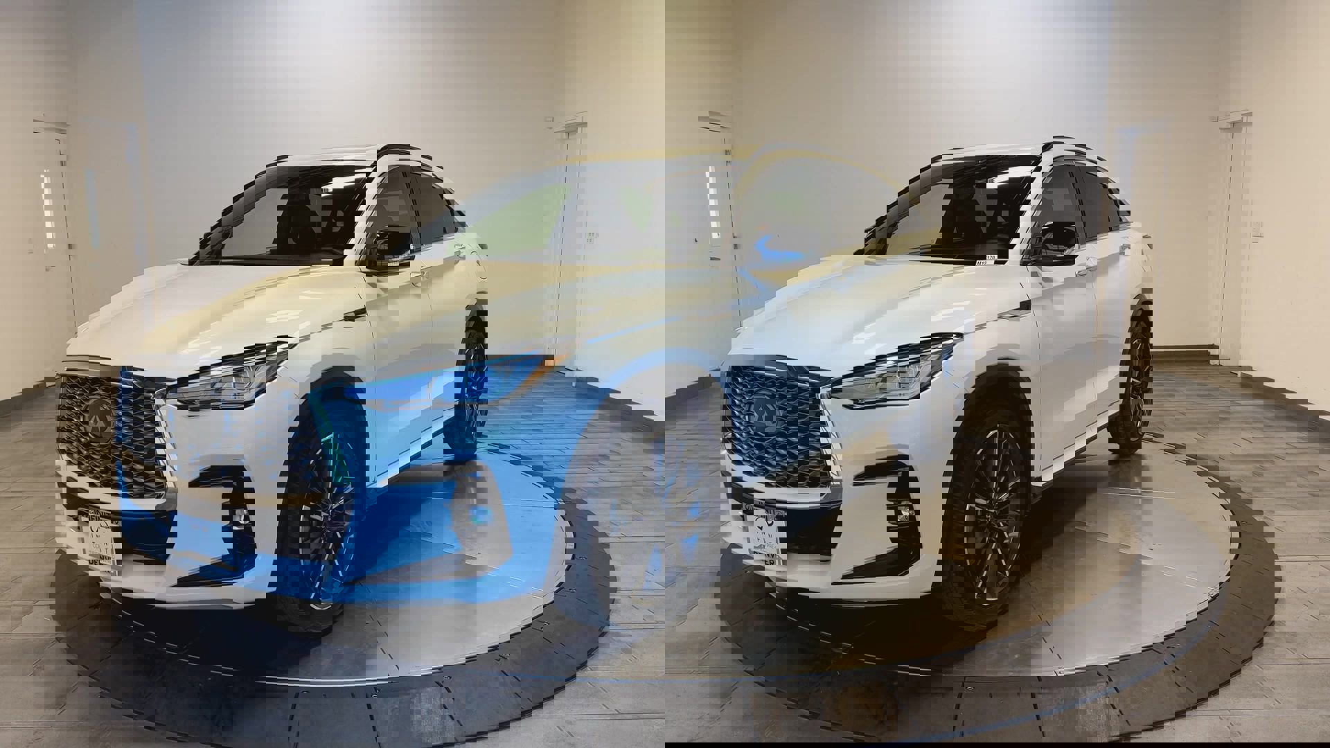 Certified 2023 INFINITI QX55 Luxe w/ Cargo Package image 4