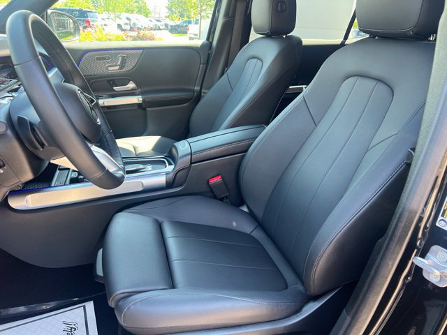 Used 2025 Mercedes-Benz GLB 250 4MATIC image 24