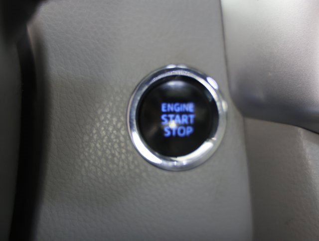 Used 2018 Toyota Highlander FWD V6 image 21