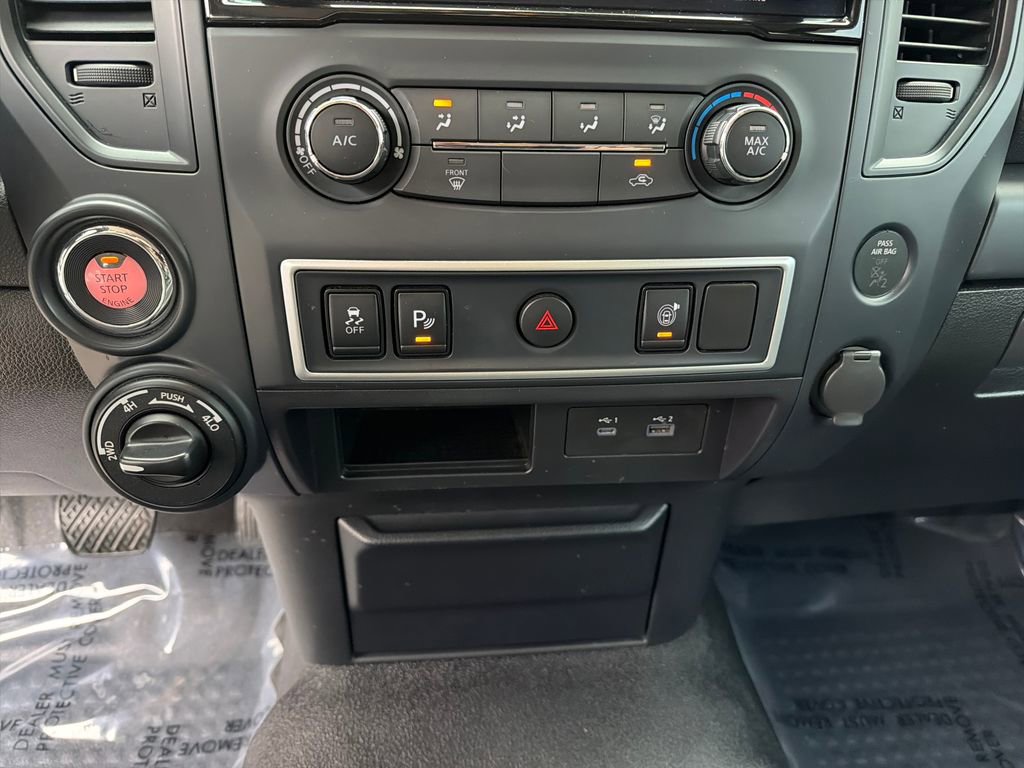 Used 2021 Nissan Titan S image 26