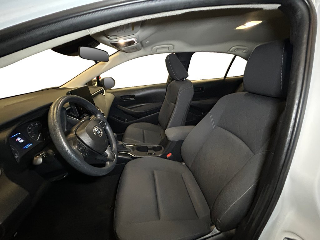 Used 2024 Toyota Corolla LE FWD image 9
