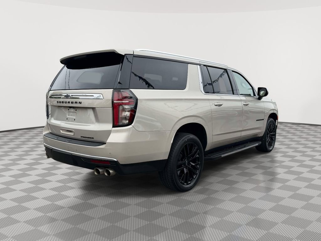 Used 2023 Chevrolet Suburban Premier AWD/4WD image 9