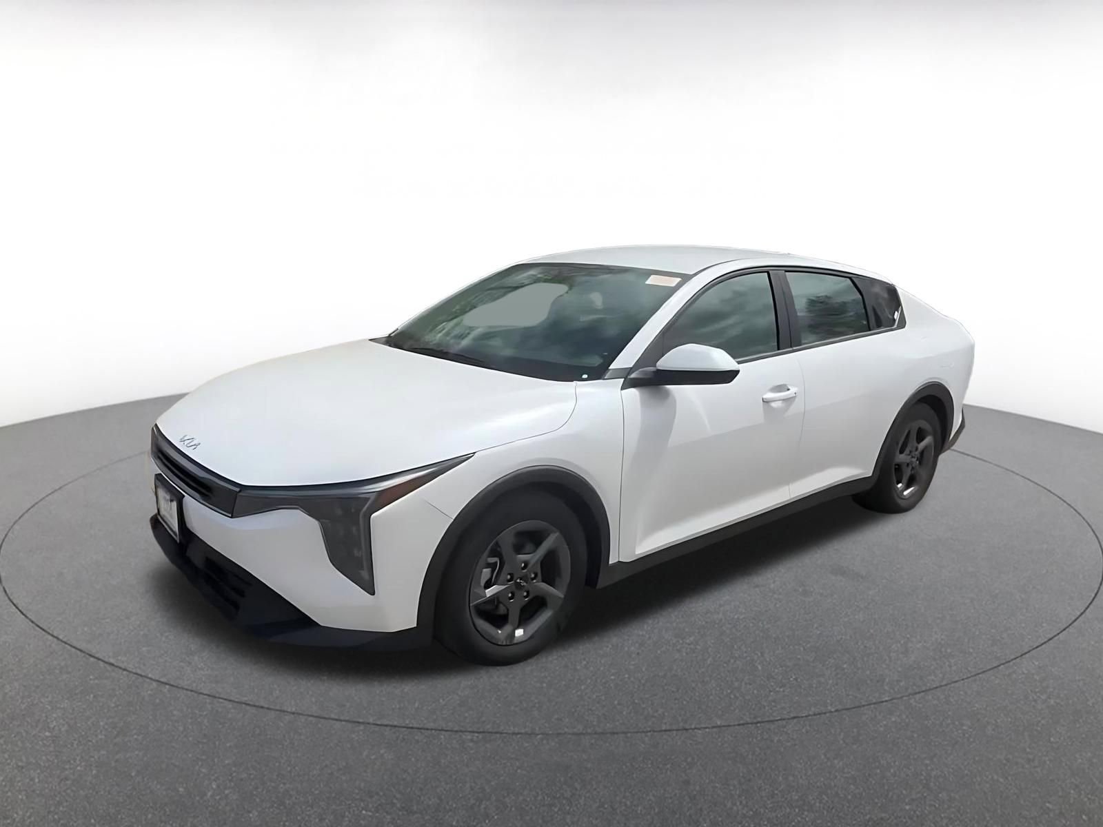 Used 2025 Kia K4 LXS image 8