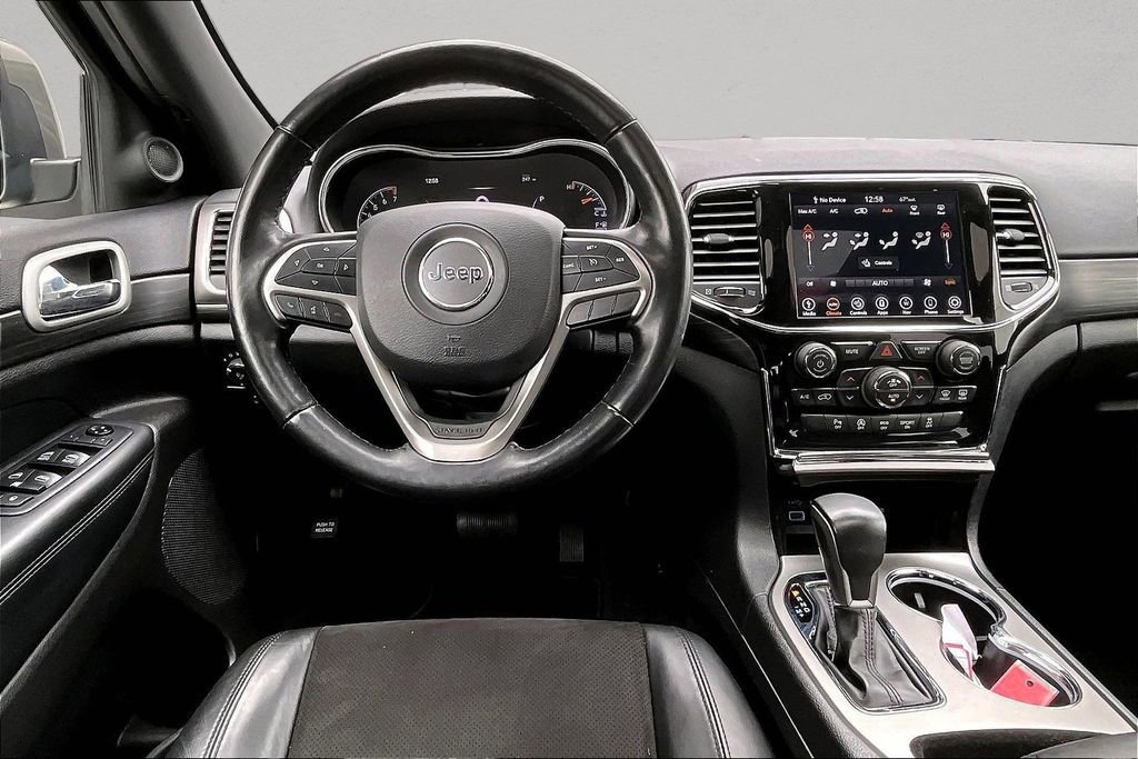Used 2021 Jeep Grand Cherokee Laredo X AWD/4WD image 9