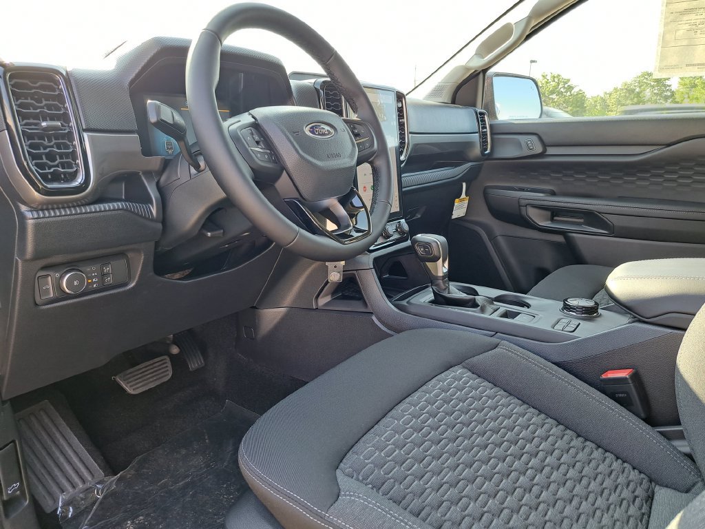 New 2026 Ford Ranger XLT w/ Equipment Group 301A High AWD/4WD image 9