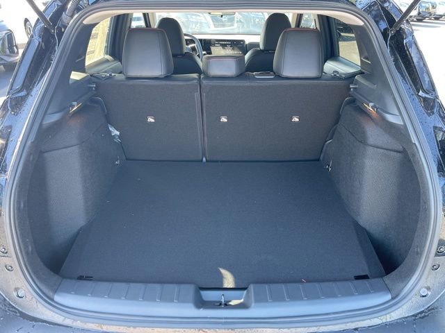 New 2025 Nissan Kicks SR image 11