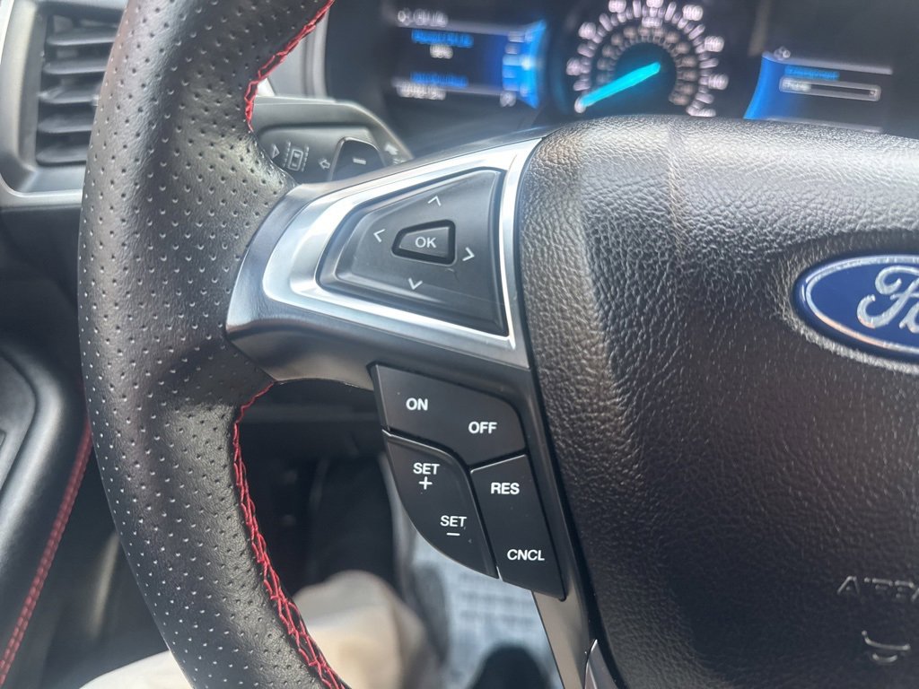 Used 2023 Ford Edge ST-Line w/ Class II Trailer Tow Package image 25