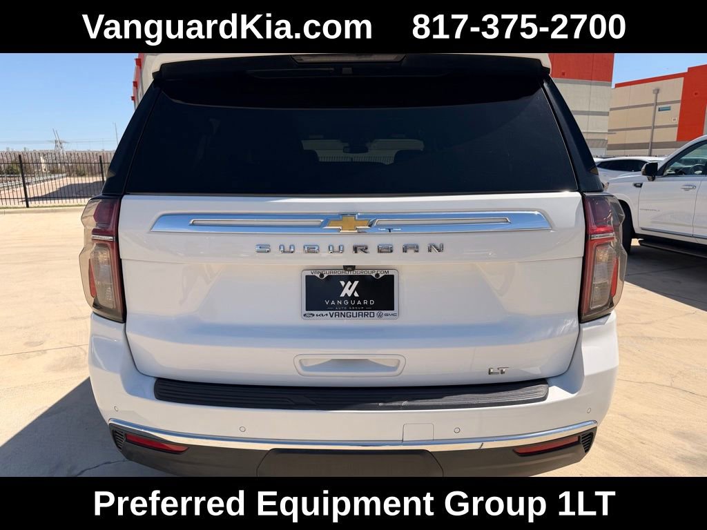 Used 2024 Chevrolet Suburban LT image 4