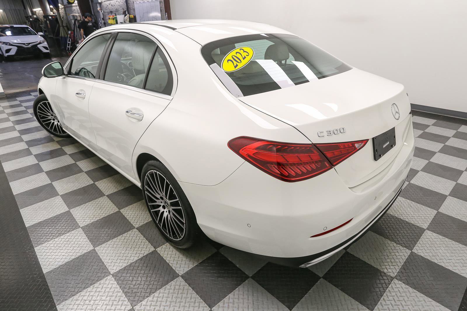 Used 2023 Mercedes-Benz C 300 4MATIC Sedan image 9