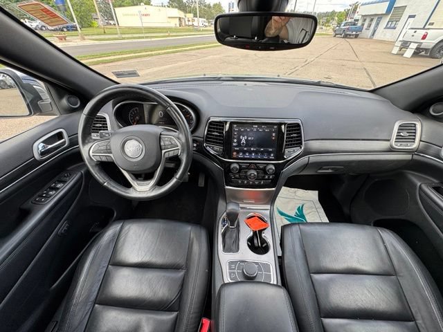 Used 2020 Jeep Grand Cherokee Limited AWD/4WD image 16