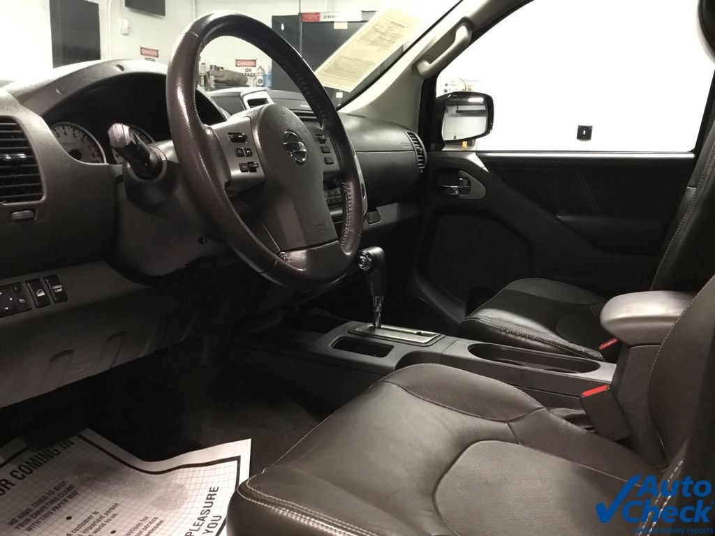 Used 2016 Nissan Frontier PRO-4X w/ Pro-4x Luxury Package AWD/4WD image 28