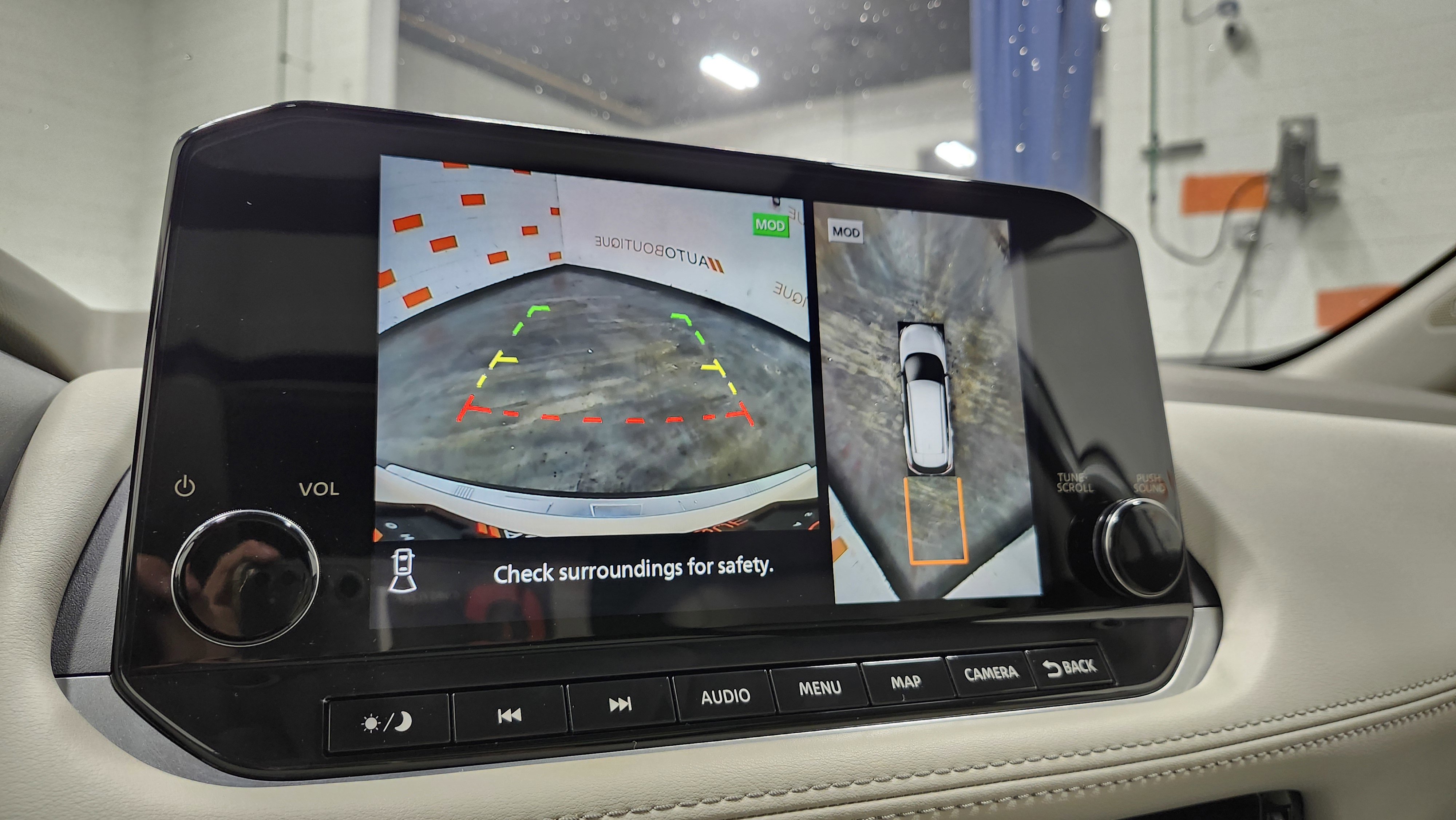 Used 2023 Nissan Rogue SL w/ SL Premium Package image 6