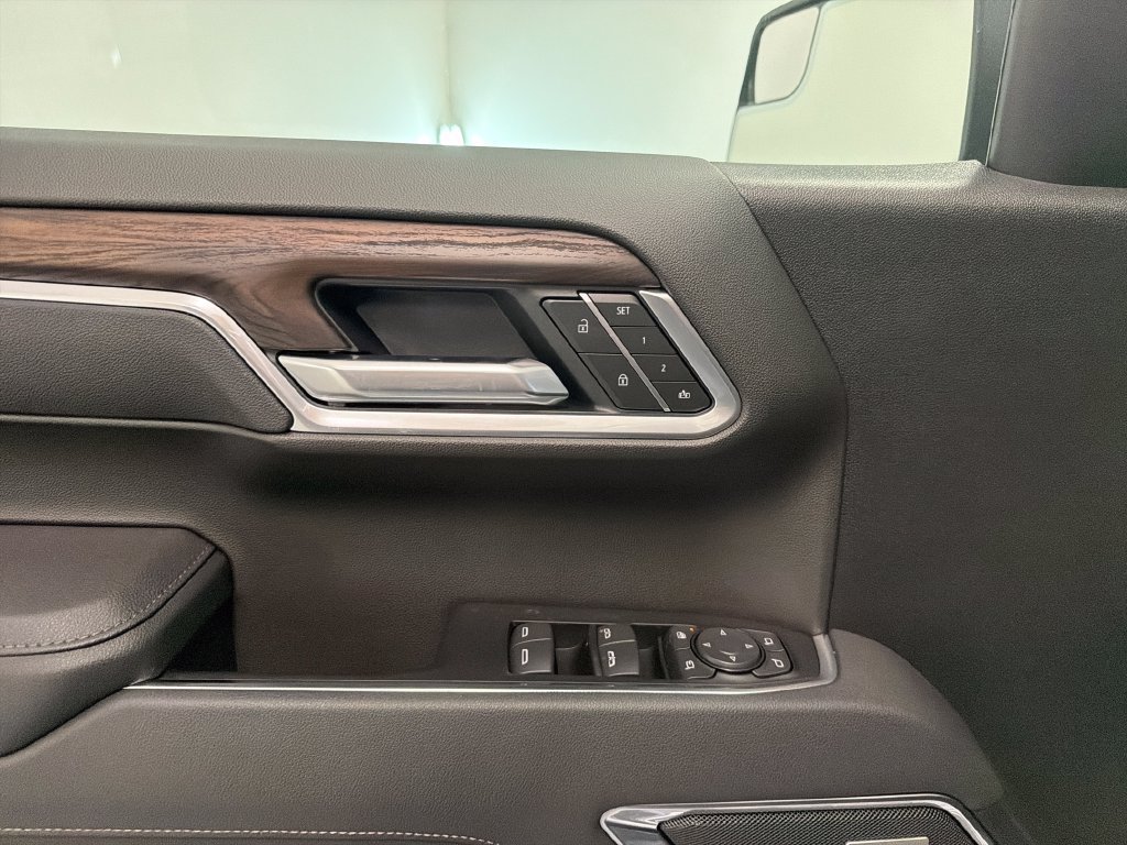 New 2026 GMC Sierra 1500 SLT w/ SLT Premium Package AWD/4WD image 18
