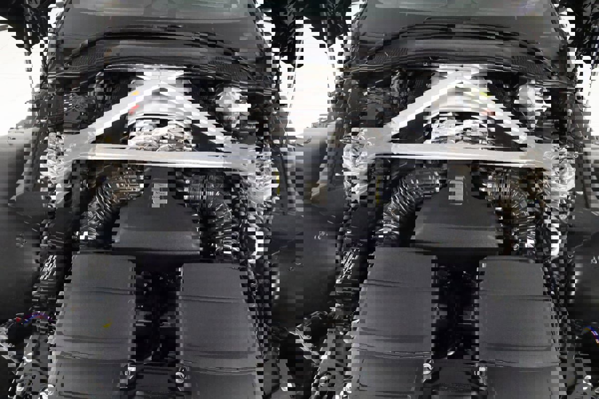 Used 2019 Aston Martin V8 Vantage Coupe image 41