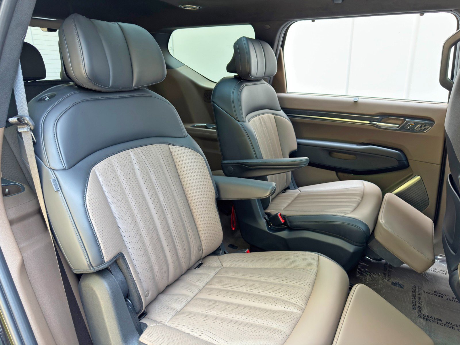 Used 2025 Kia EV9 GT-Line AWD/4WD image 41