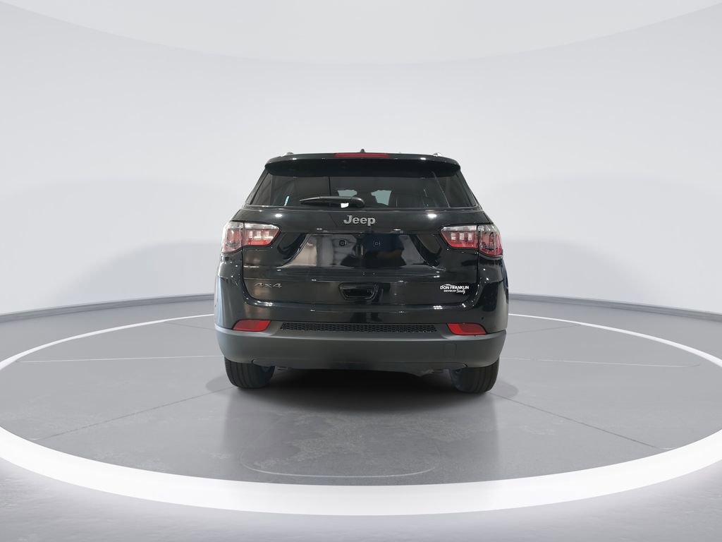 New 2026 Jeep Compass Latitude image 7