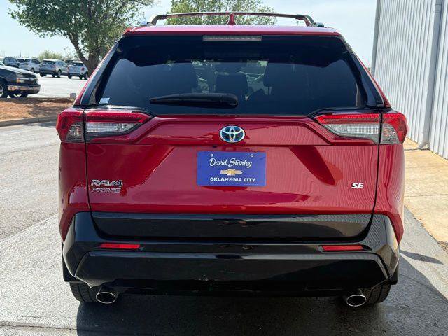 Used 2021 Toyota RAV4 SE w/ Weather & Moonroof Package image 16