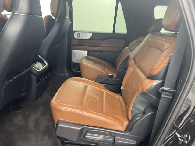 Used 2023 Lincoln Navigator L Reserve AWD/4WD image 12