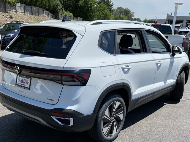 New 2026 Volkswagen Taos SE AWD/4WD image 7