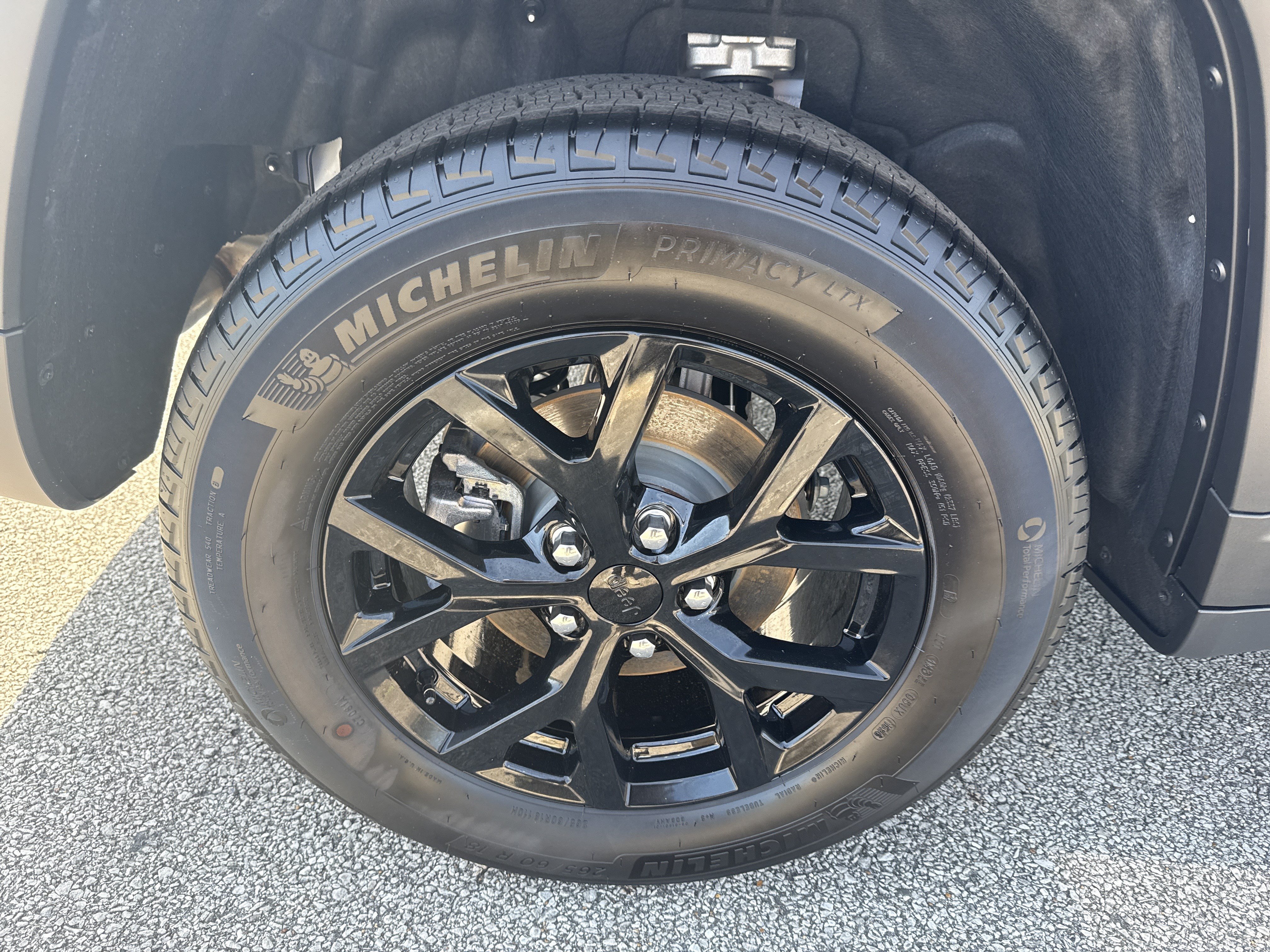 New 2026 Jeep Grand Cherokee Altitude RWD image 17