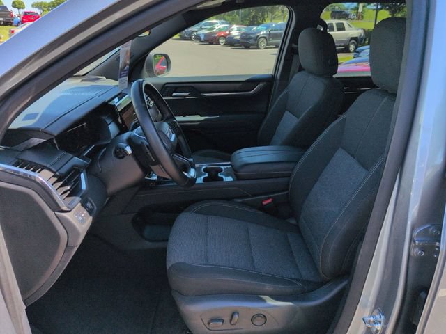 Used 2025 GMC Acadia Elevation AWD/4WD image 21