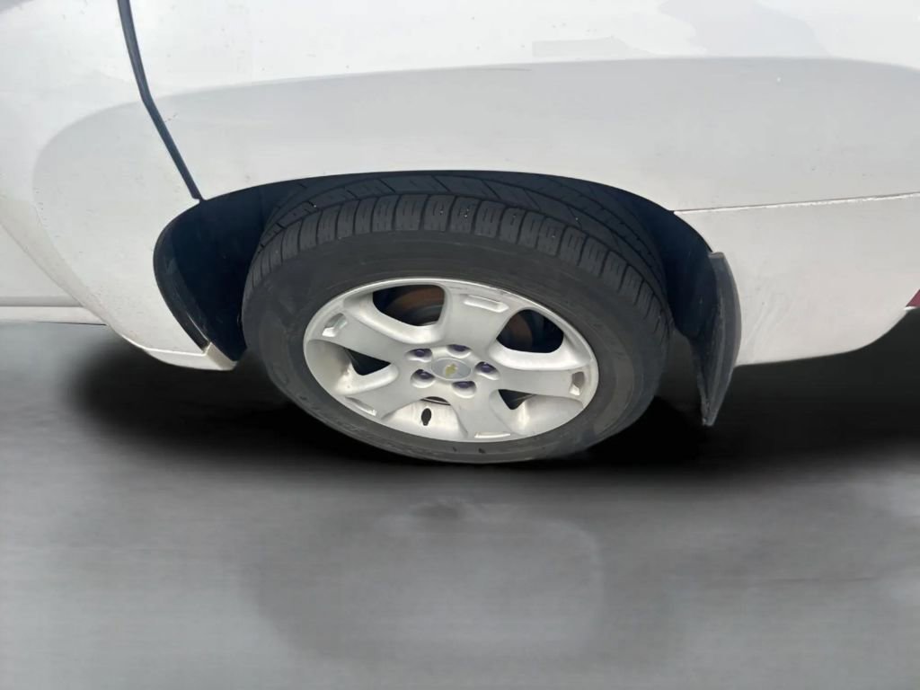 Used 2010 Chevrolet HHR LT image 14