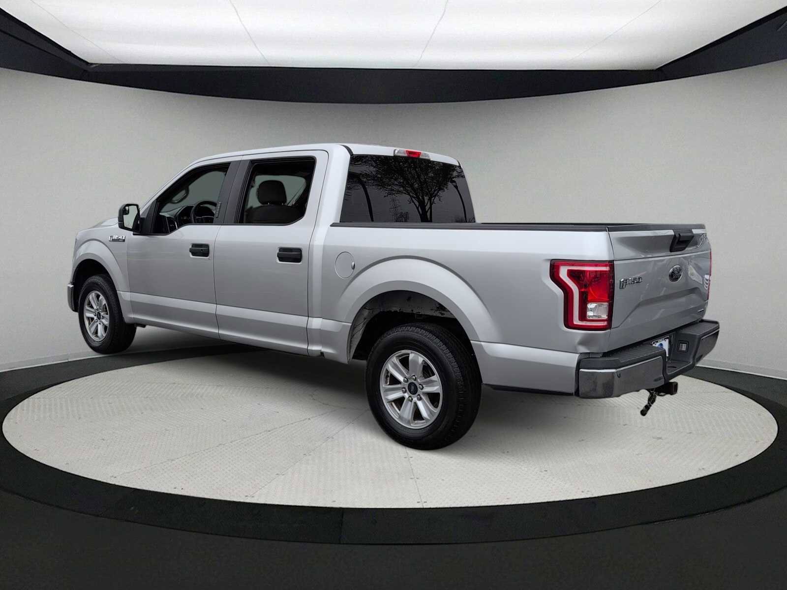 Used 2016 Ford F150 XLT image 6