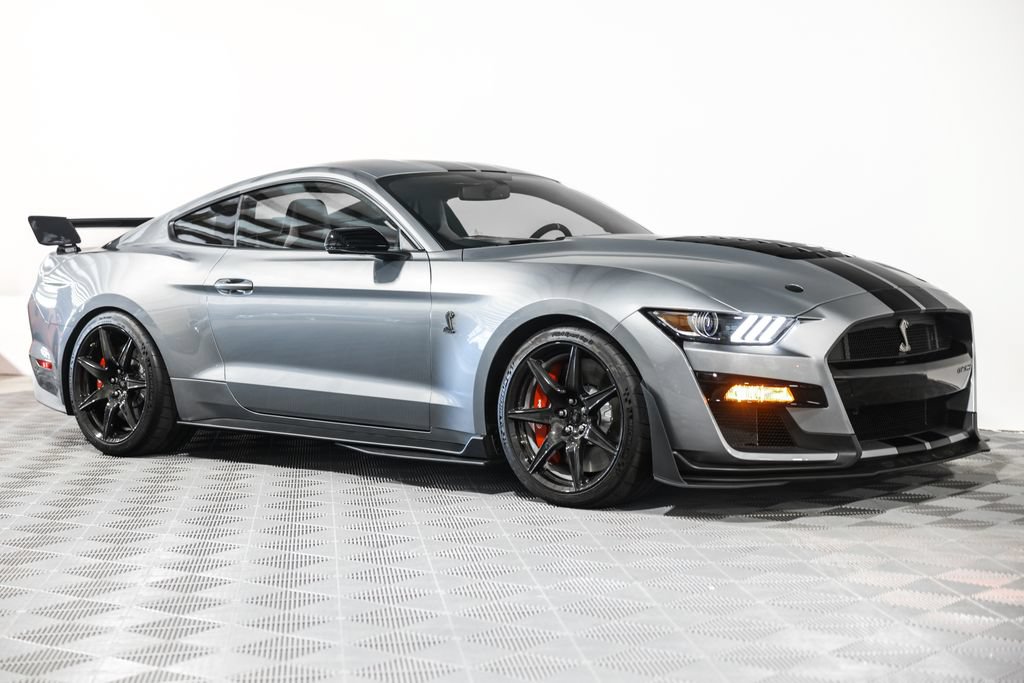 Used 2020 Ford Mustang Shelby GT500 w/ Carbon Fiber Track Pack RWD image 5