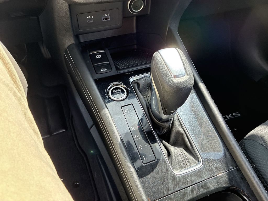 Used 2024 Nissan Kicks SV FWD image 18
