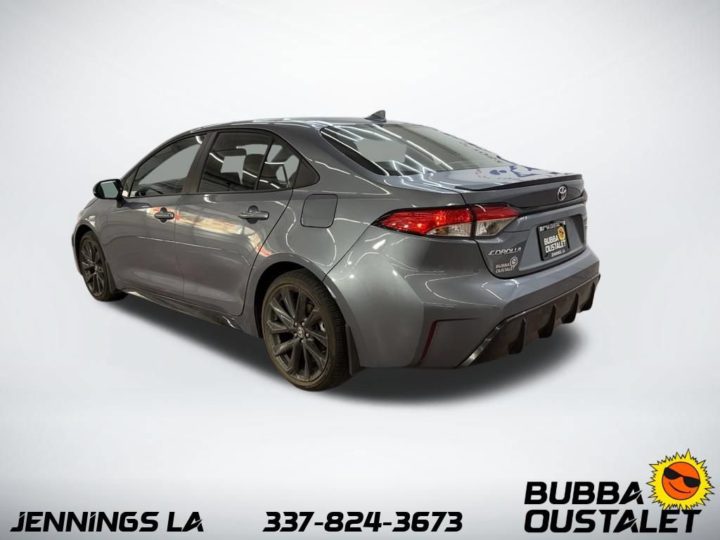 Used 2026 Toyota Corolla SE w/ SE Package FWD image 3