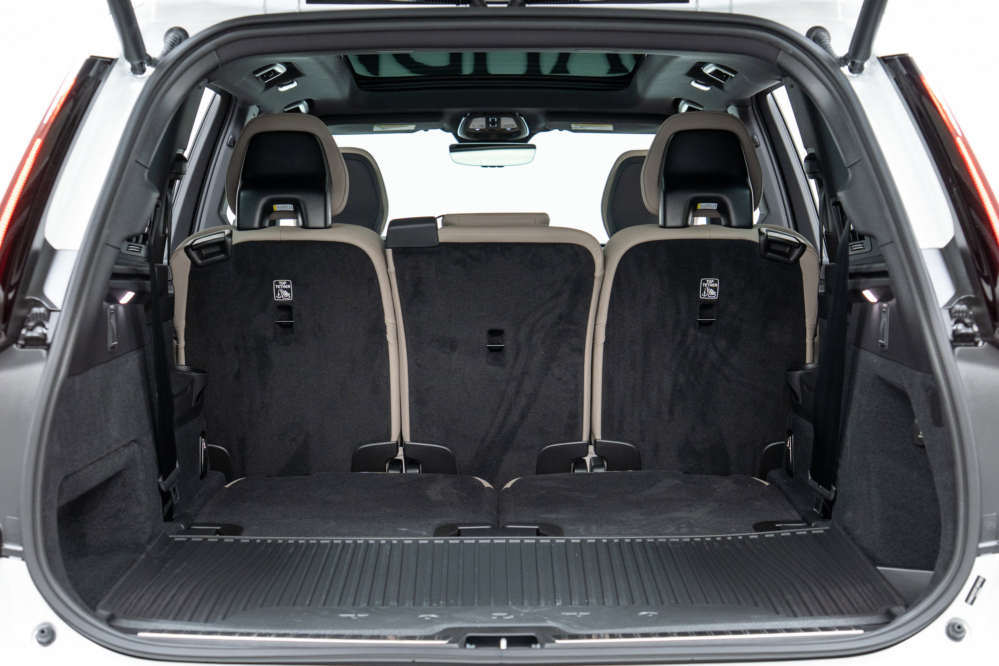 New 2026 Volvo XC90 B6 Plus w/ Protection Package Premier image 10