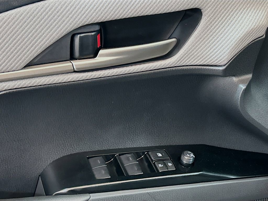 New 2026 Toyota Camry SE image 18
