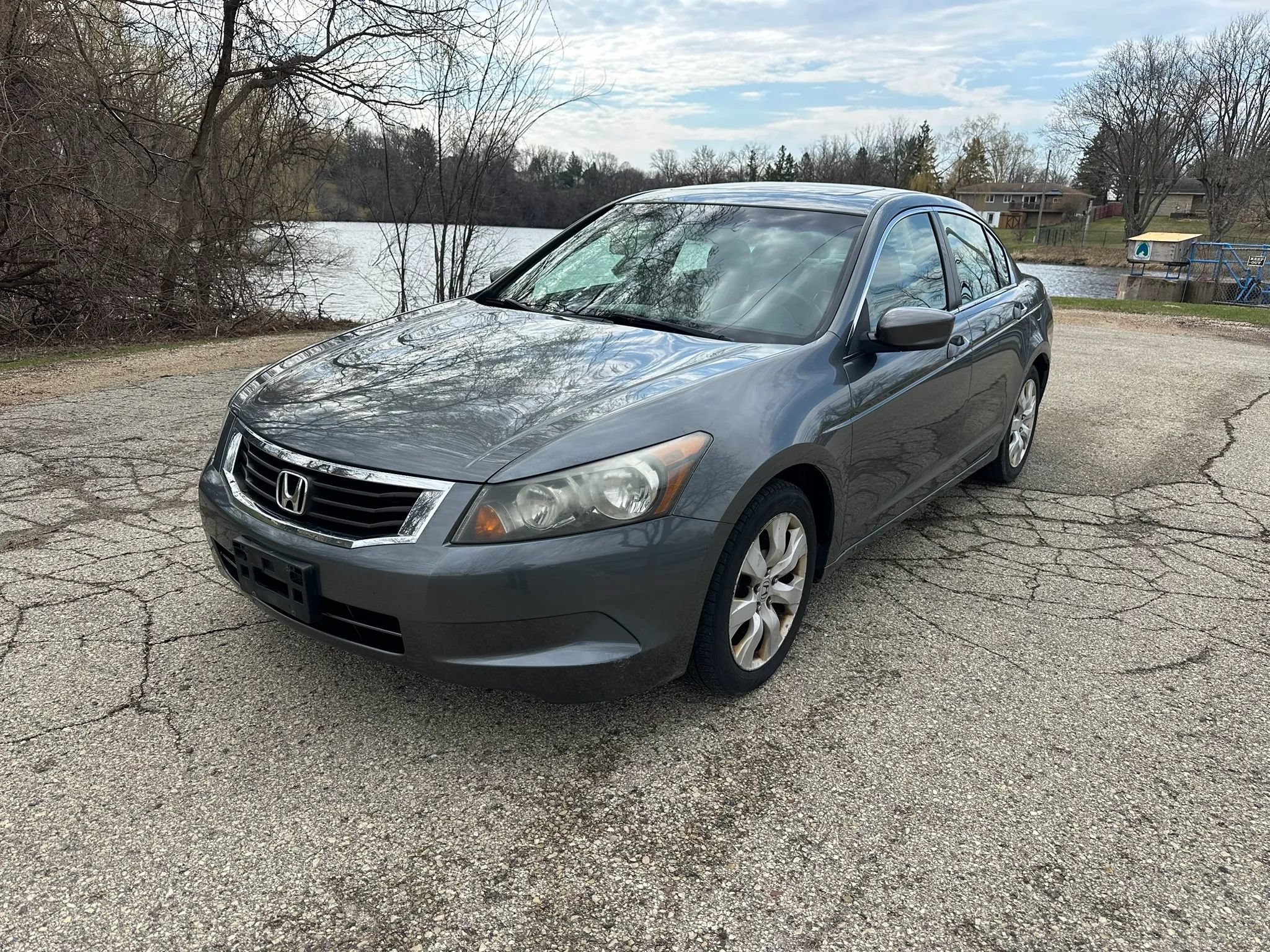 Used 2010 Honda Accord EX-L image 2