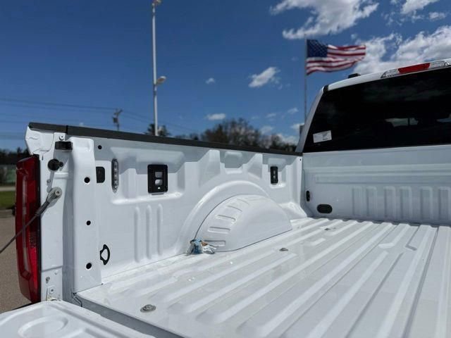 New 2026 Ford F250 XLT w/ FX4 Off-Road Package AWD/4WD image 7
