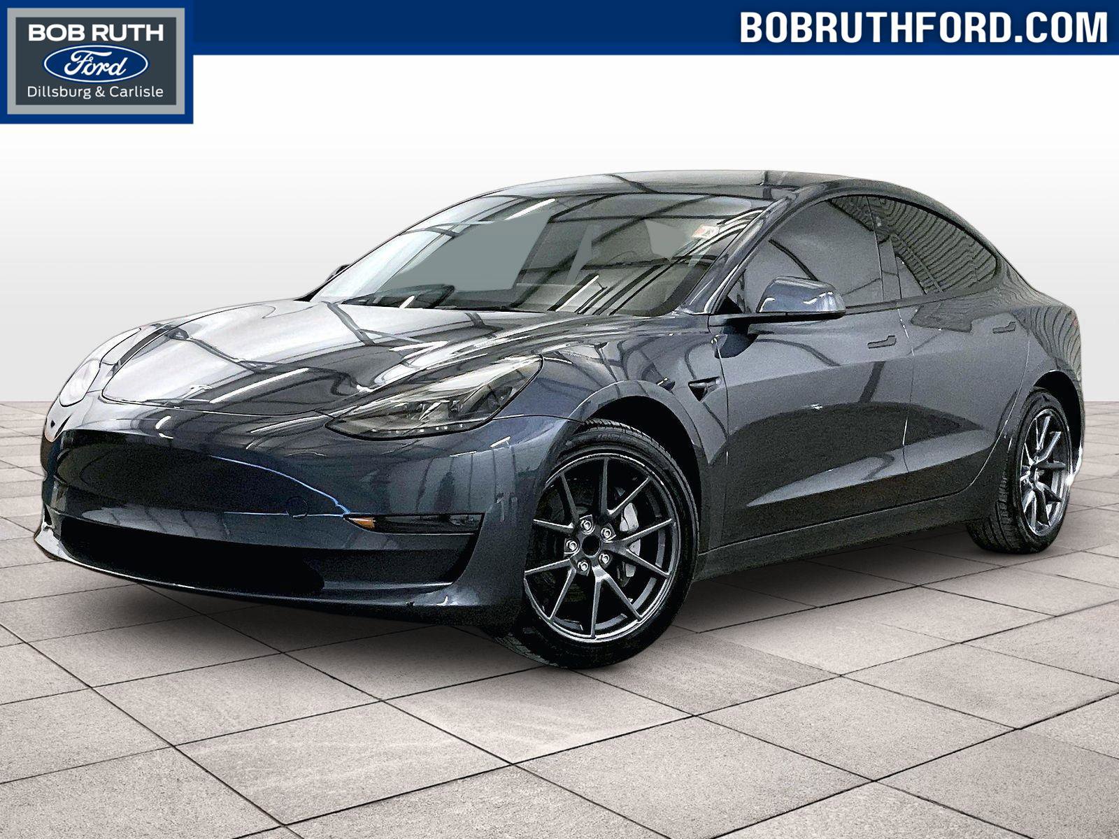 Used 2023 Tesla Model 3 Standard Range image 1