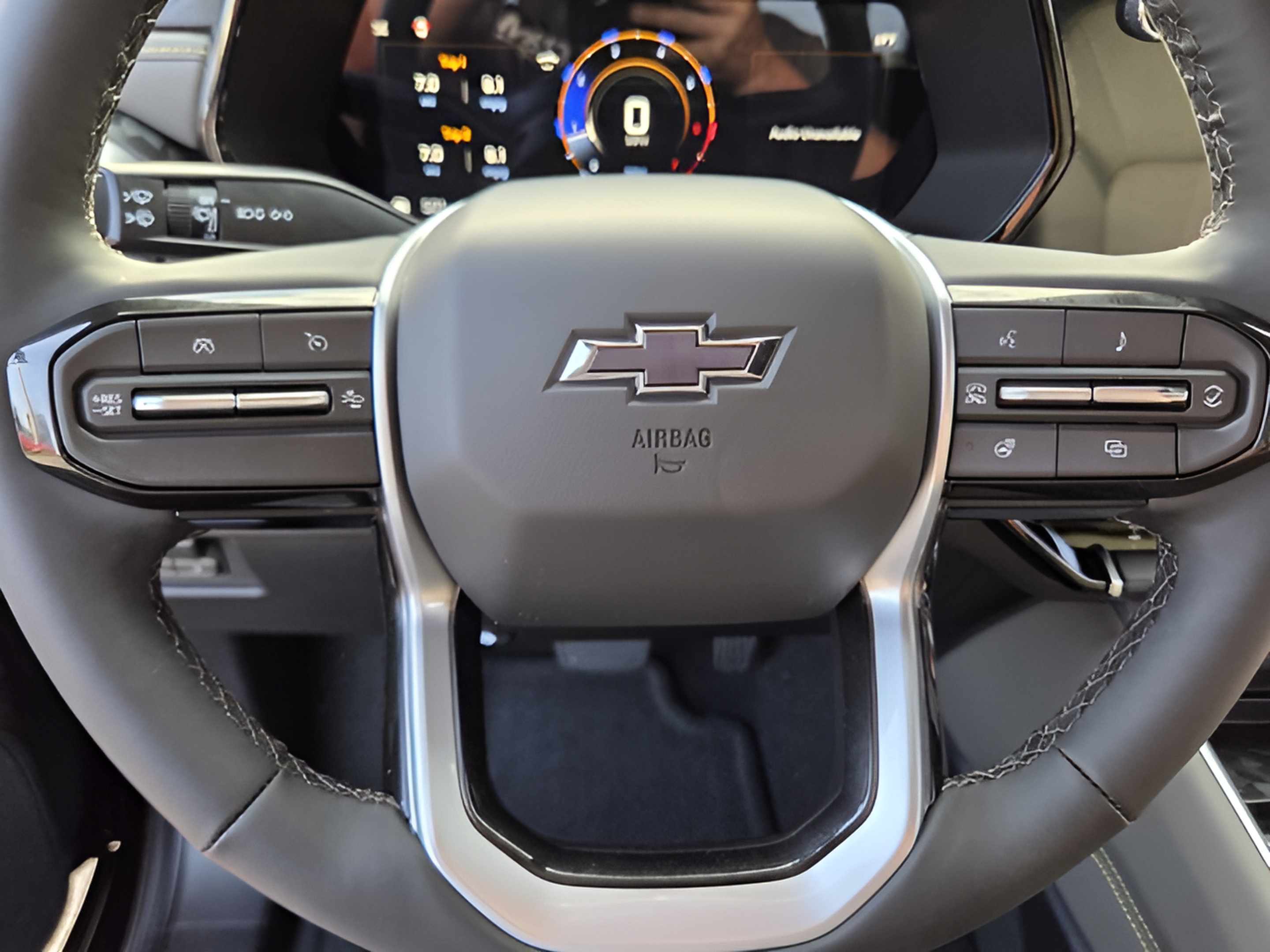 New 2026 Chevrolet Colorado ZR2 w/ Technology Package AWD/4WD image 25