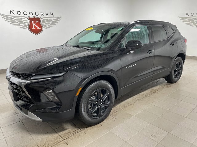 Used 2023 Chevrolet Blazer LT w/ Convenience Package image 3