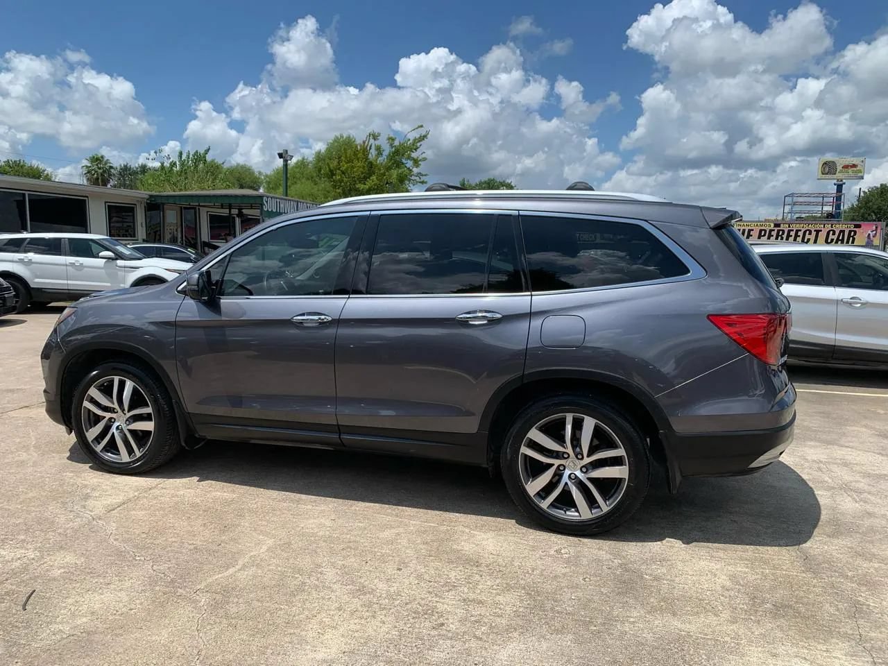 Used 2016 Honda Pilot Elite image 9