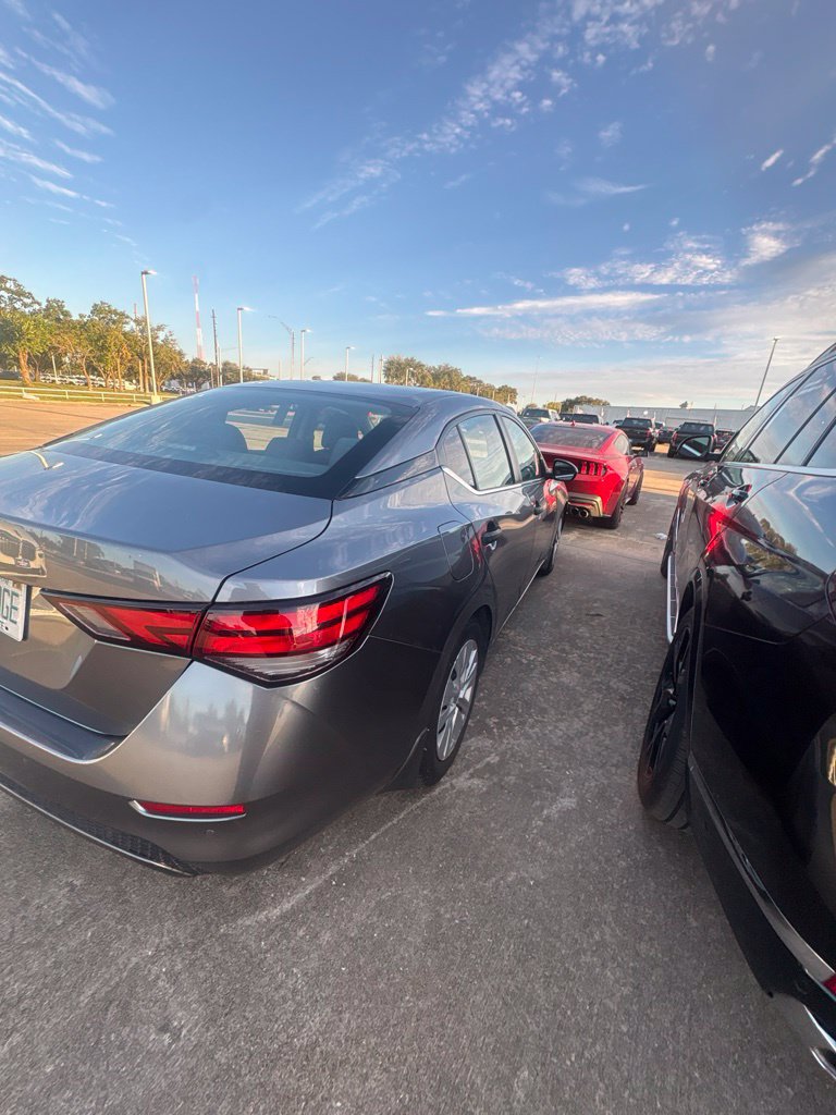 Used 2025 Nissan Sentra S FWD image 5