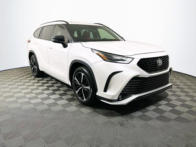 Used 2021 Toyota Highlander XSE