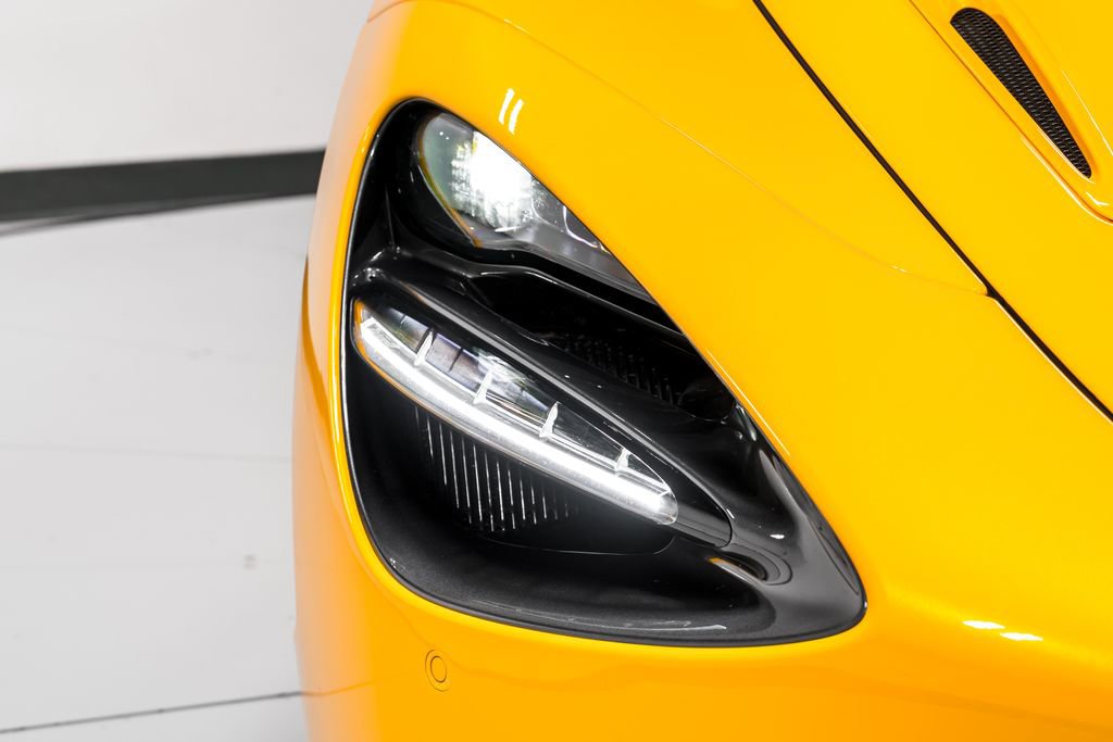 Used 2022 McLaren 720S Spider RWD image 43