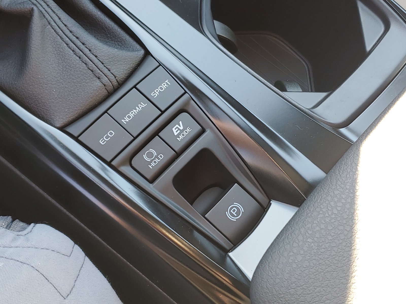 New 2026 Toyota Camry SE w/ Convenience Package FWD image 31